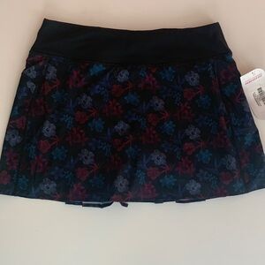 Roadrunner Sports running skort, women’s L, NWT